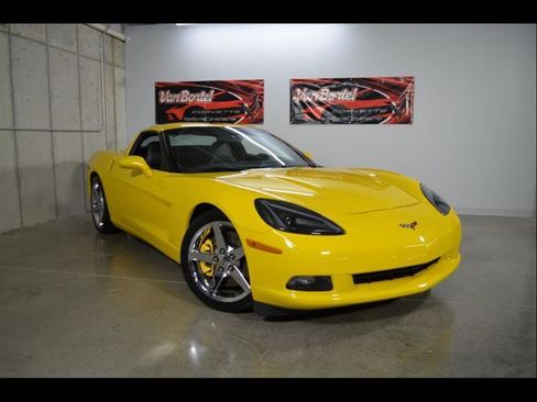 Used 2007 Chevrolet Corvette Coupe w/ Preferred Equipment Group image 1