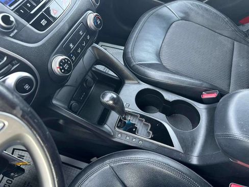 Used 2012 Hyundai Tucson GLS image 17