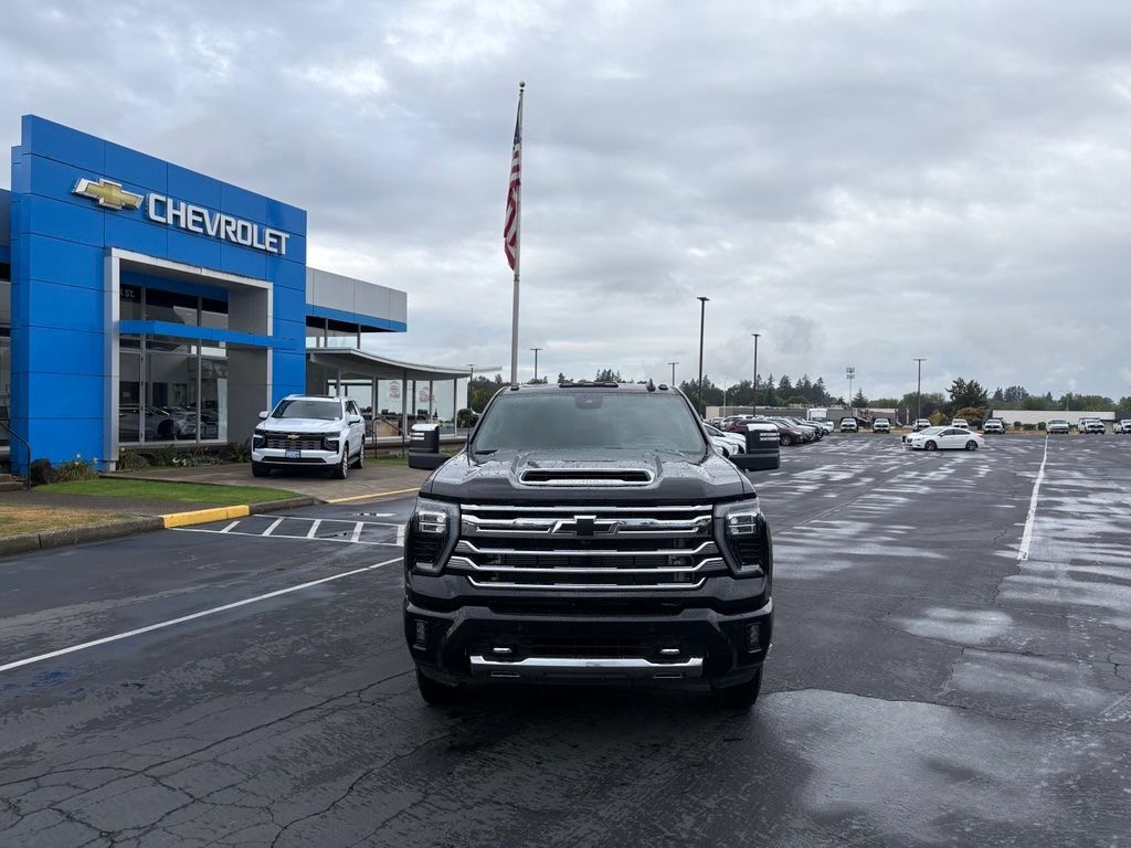 Used 2024 Chevrolet Silverado 3500 High Country w/ High Country Premium Package AWD/4WD image 8