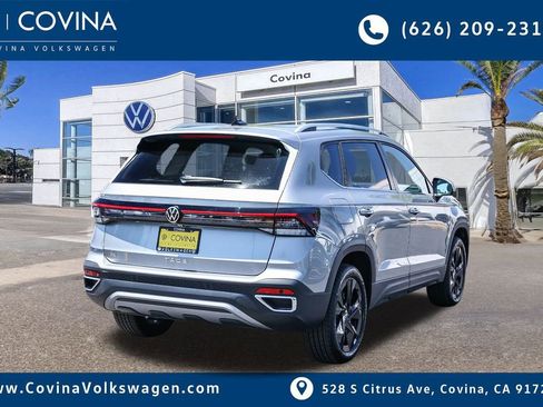 New 2025 Volkswagen Taos SE image 7