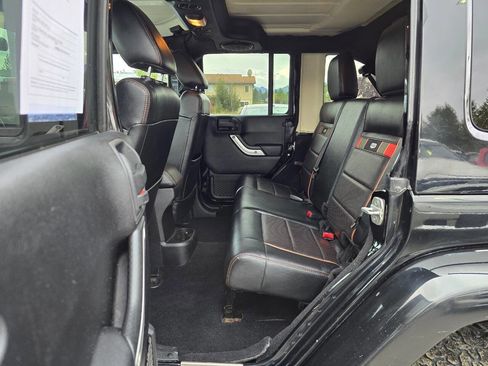 Used 2011 Jeep Wrangler Unlimited 70th Anniversary w/ Connectivity Group image 8