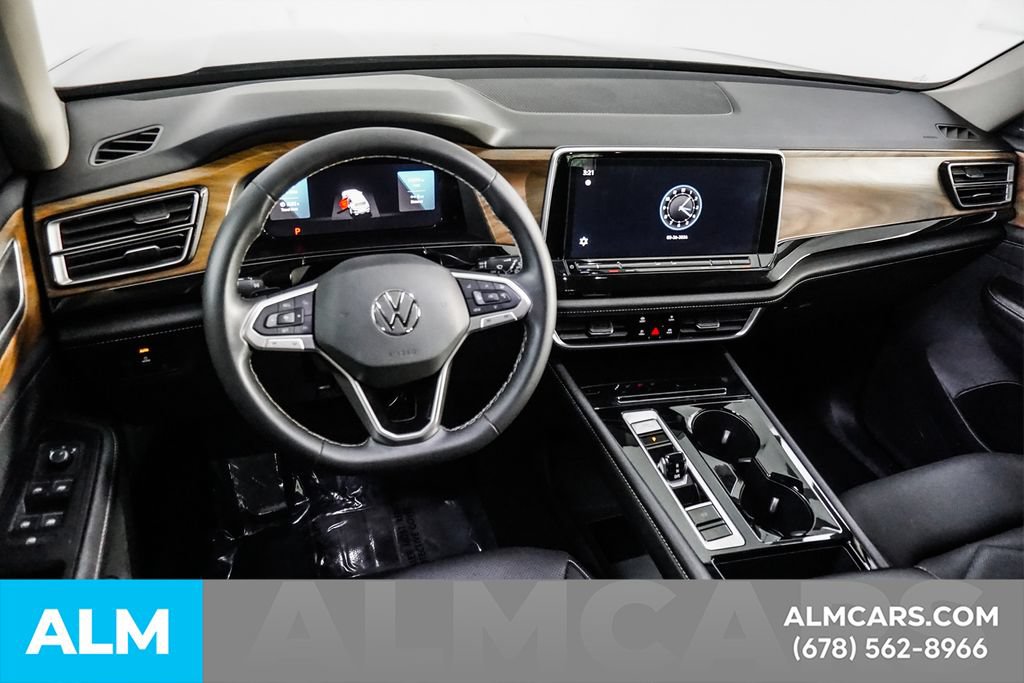 Used 2025 Volkswagen Atlas SE FWD image 23