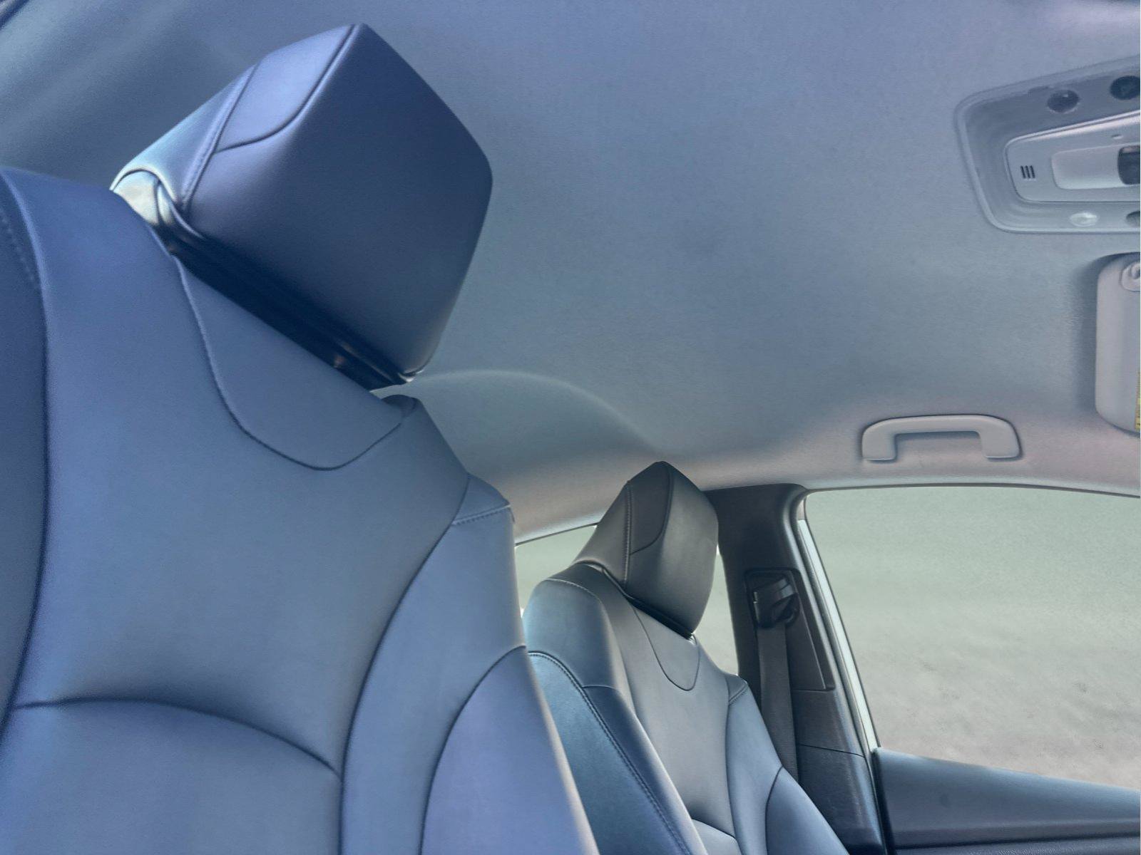 Used 2019 Toyota Prius XLE AWD/4WD image 17