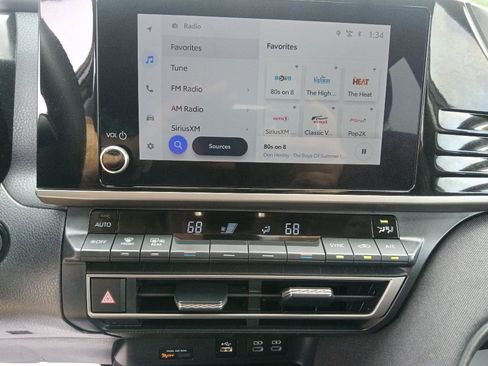 Used 2025 Toyota Camry LE FWD image 21
