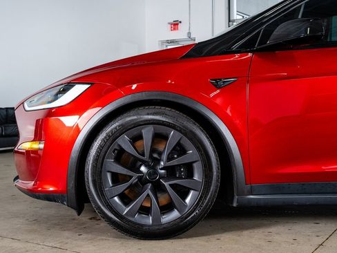 Used 2024 Tesla Model X image 9