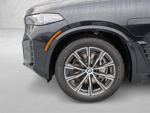 New 2026 BMW X5 xDrive50e w/ M Sport Package image 10
