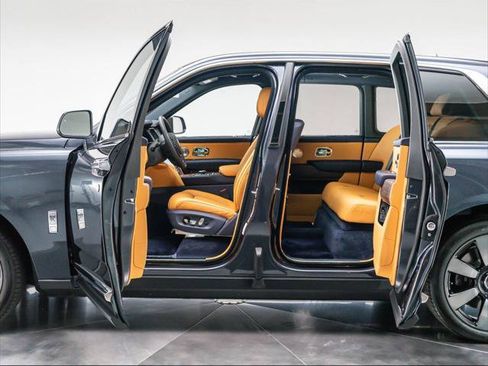 Used 2024 Rolls-Royce Cullinan AWD/4WD image 21