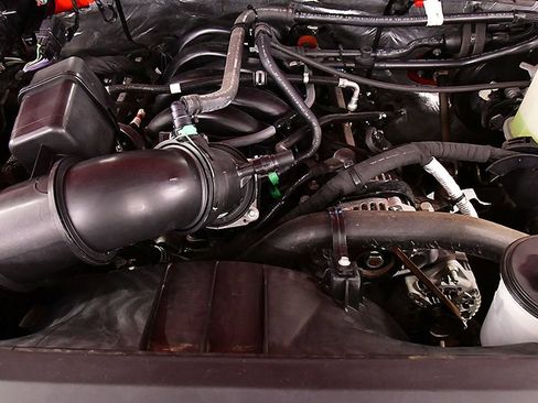 Used 2024 Ford F250 XLT w/ Black Appearance Package AWD/4WD image 32