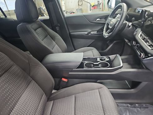 Used 2026 Chevrolet Equinox LT FWD image 10