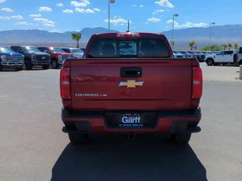 Used 2018 Chevrolet Colorado Z71 AWD/4WD image 4