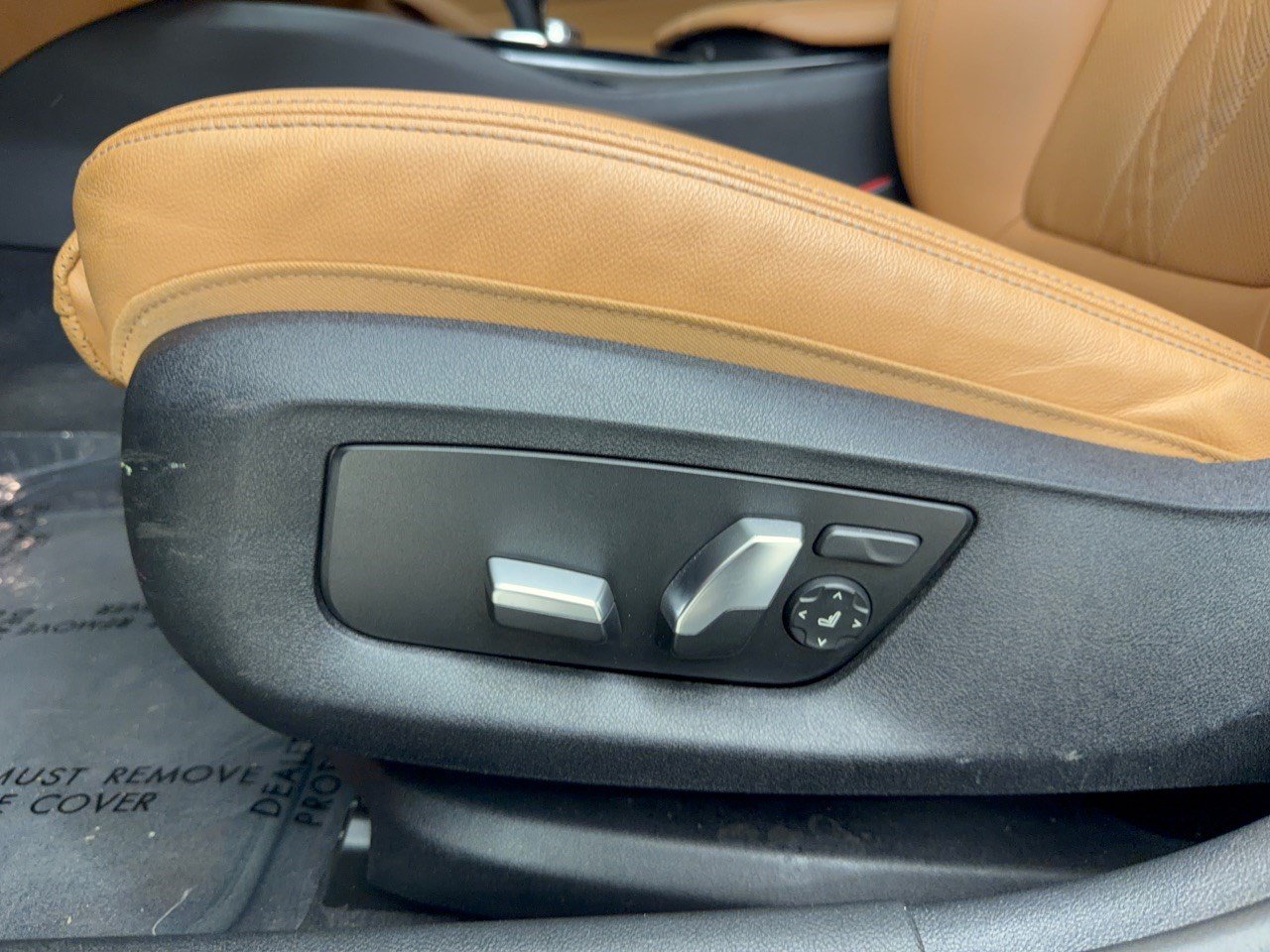 Used 2023 BMW 530e w/ Convenience Package RWD image 16