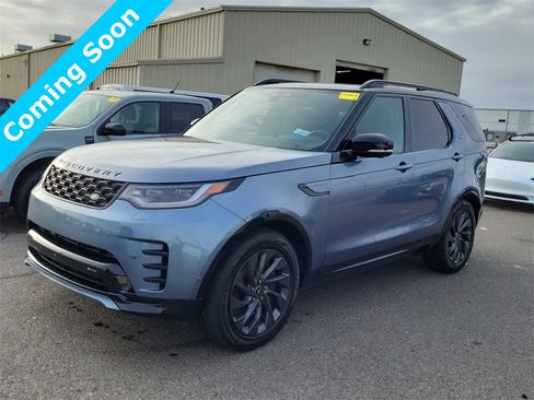 Used 2023 Land Rover Discovery S R-Dynamic image 3