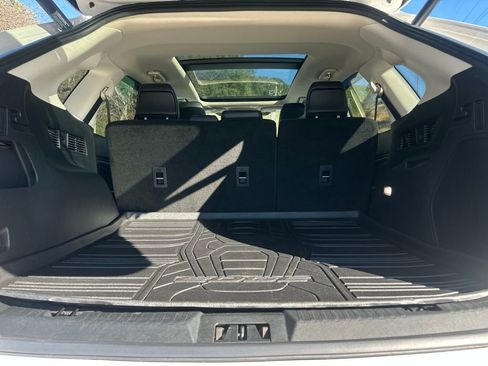 Used 2021 Ford Edge Titanium image 12