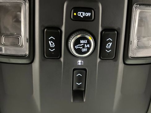 Used 2025 GMC Yukon Denali image 63