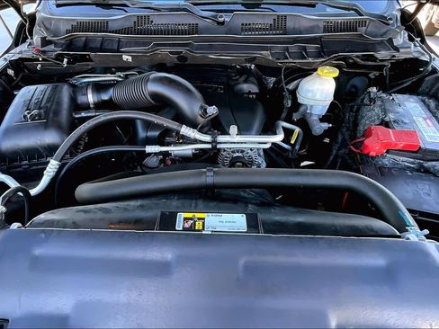 Used 2017 RAM 1500 Laramie w/ Convenience Group image 32