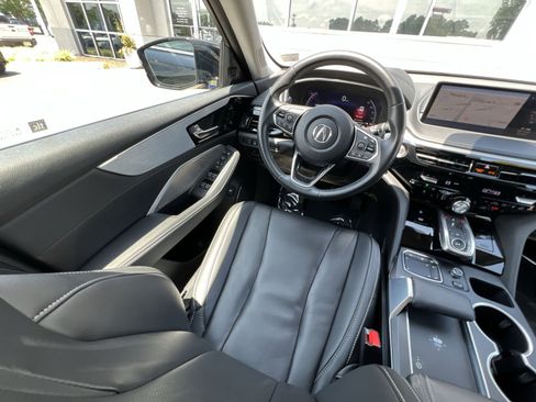 Used 2023 Acura MDX SH-AWD w/ Technology Package image 4