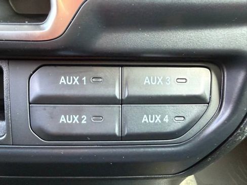 New 2026 Jeep Gladiator Sport image 27