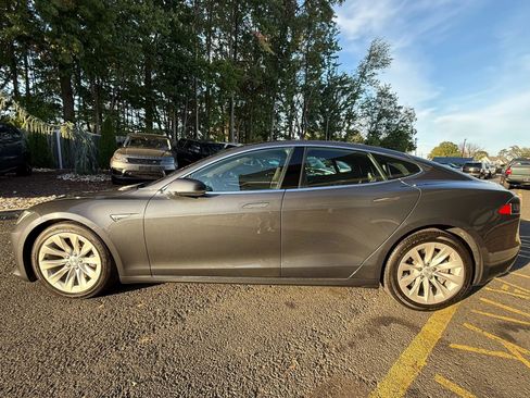 Used 2016 Tesla Model S 75 image 3