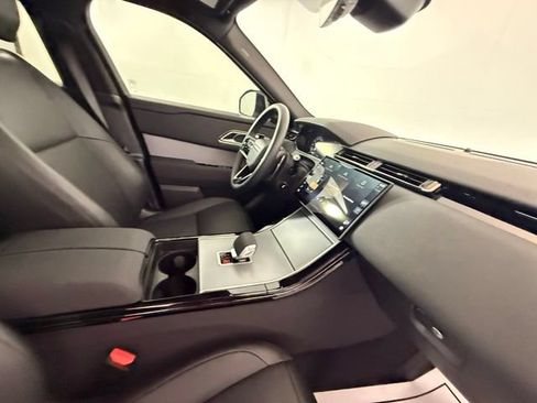 Used 2025 Land Rover Range Rover Velar S AWD/4WD image 45