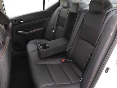 Used 2025 Nissan Altima 2.5 SR image 11