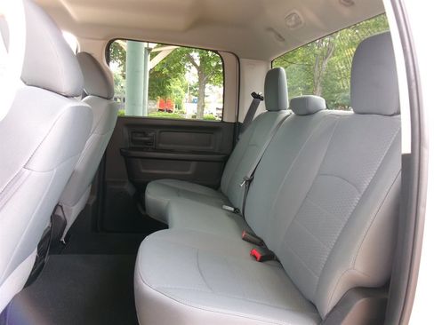 Used 2017 RAM 1500 Express RWD image 37