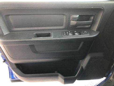 Used 2018 RAM 1500 Express w/ Express Value Package AWD/4WD image 32
