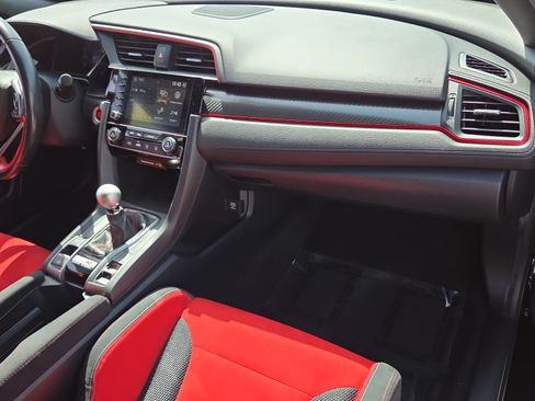 Used 2019 Honda Civic Type R image 16