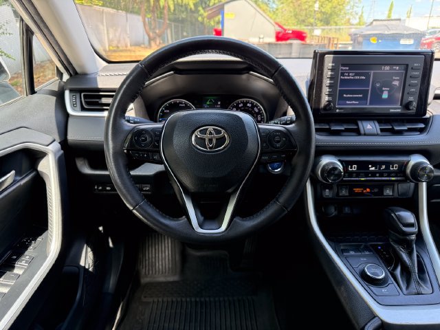 Used 2022 Toyota RAV4 XLE w/ Convenience Package AWD/4WD image 17