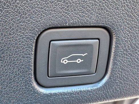 Certified 2025 Buick Enclave Preferred image 26