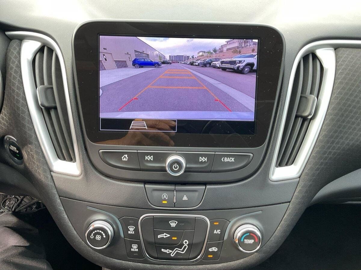 Used 2024 Chevrolet Malibu LS FWD image 19