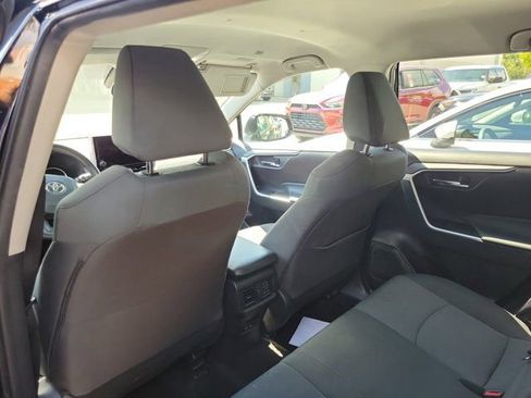 Used 2024 Toyota RAV4 XLE FWD image 9
