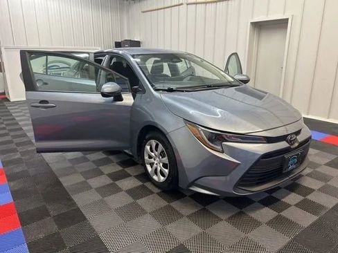Used 2024 Toyota Corolla LE image 8