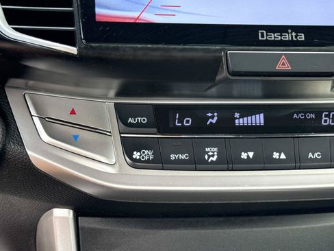 Used 2015 Honda Accord Hybrid Sedan image 25