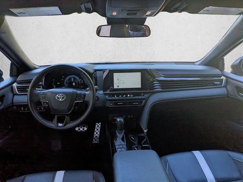 Used 2025 Toyota Camry SE FWD image 18