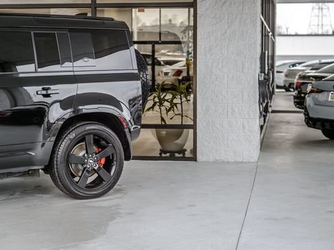 Used 2020 Land Rover Defender 110 X AWD/4WD image 58
