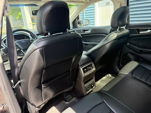 Used 2016 Ford Edge SEL w/ Equipment Group 201A AWD/4WD image 31