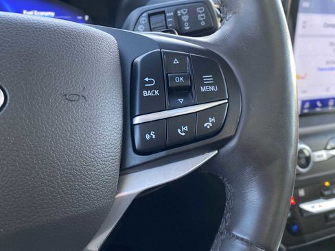 Used 2020 Ford Explorer Platinum w/ Premium Technology Package image 24