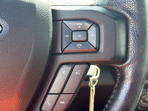Used 2016 Ford F150 XLT w/ Equipment Group 302A Luxury AWD/4WD image 16