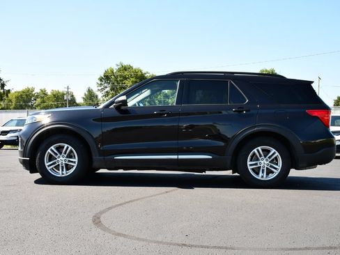 Used 2022 Ford Explorer XLT w/ Equipment Group 202A RWD image 4