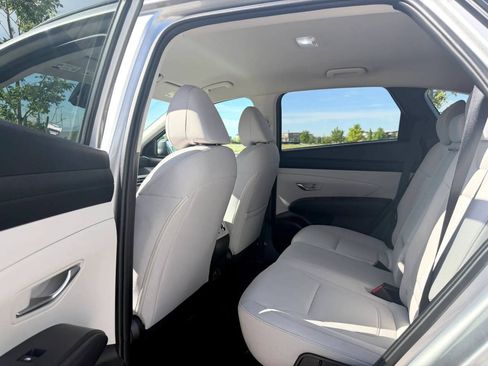 Used 2025 Hyundai Tucson SEL AWD/4WD image 12