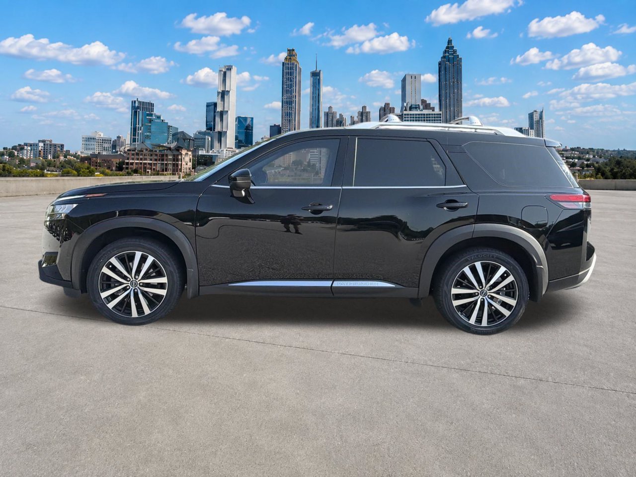 Certified 2024 Nissan Pathfinder Platinum w/ Cargo Package FWD image 24