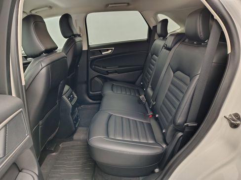 Used 2024 Ford Edge SEL w/ Convenience Package image 25