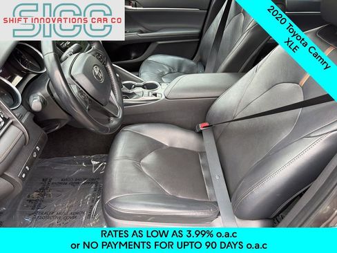 Used 2020 Toyota Camry XLE w/ Navigation Package FWD image 15