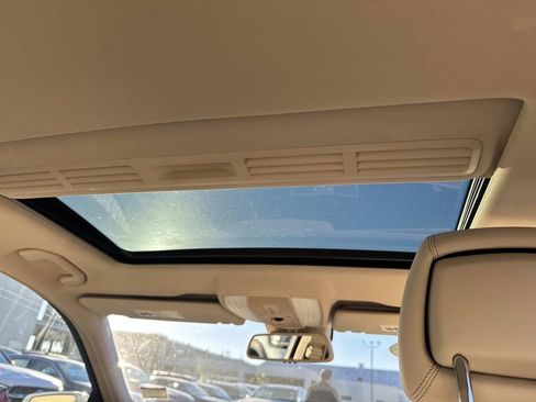 Used 2016 Mercedes-Benz E 350 Sedan image 10