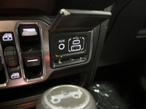 Used 2020 Jeep Wrangler Unlimited Sport S image 21