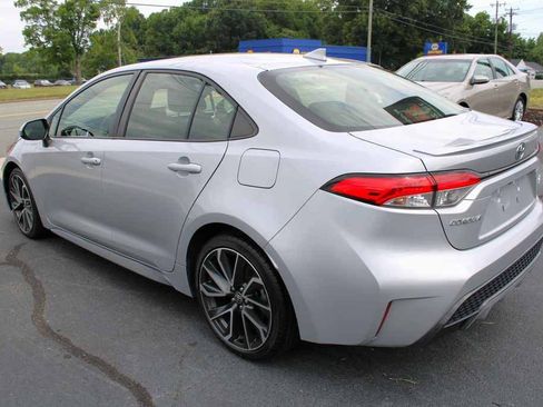 Used 2022 Toyota Corolla SE FWD image 8