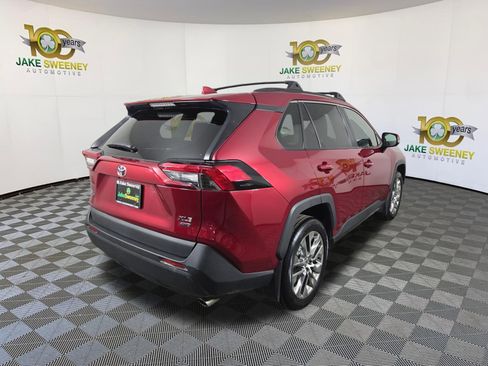 Used 2021 Toyota RAV4 XLE Premium AWD/4WD image 9