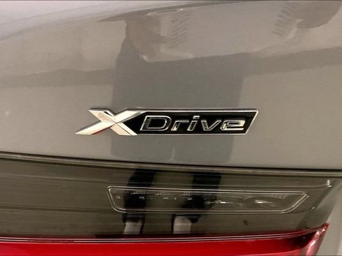 Used 2024 BMW 330i xDrive Sedan w/ M Sport Package AWD/4WD image 7