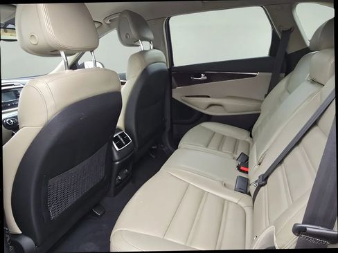 Used 2016 Kia Sorento EX AWD/4WD image 8