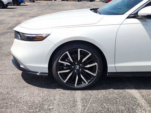 New 2026 Honda Accord Touring image 9